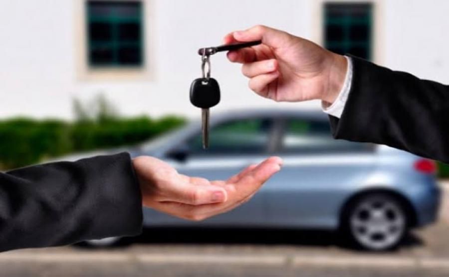 podiumnews.com-Diduga Penggelapan Mobil, Anggota Dewan Bali MD Dijemput Paksa Polisi